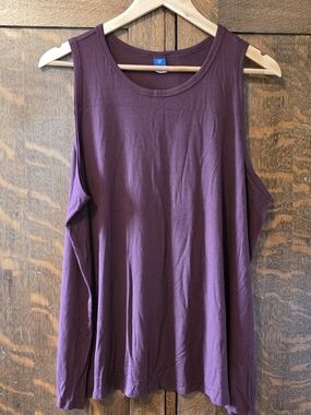 ON Womens Sleeveless Tank Top - Plum